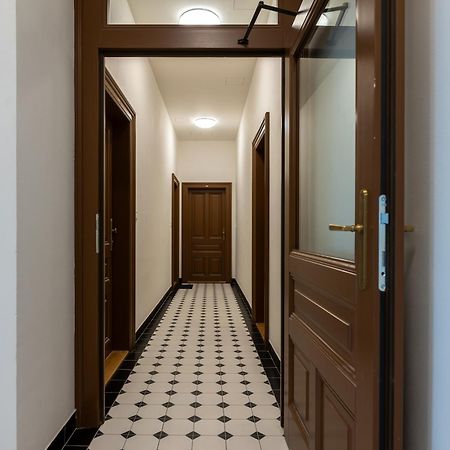 Modern Urban Room In The City Center Of Prag Exterior foto