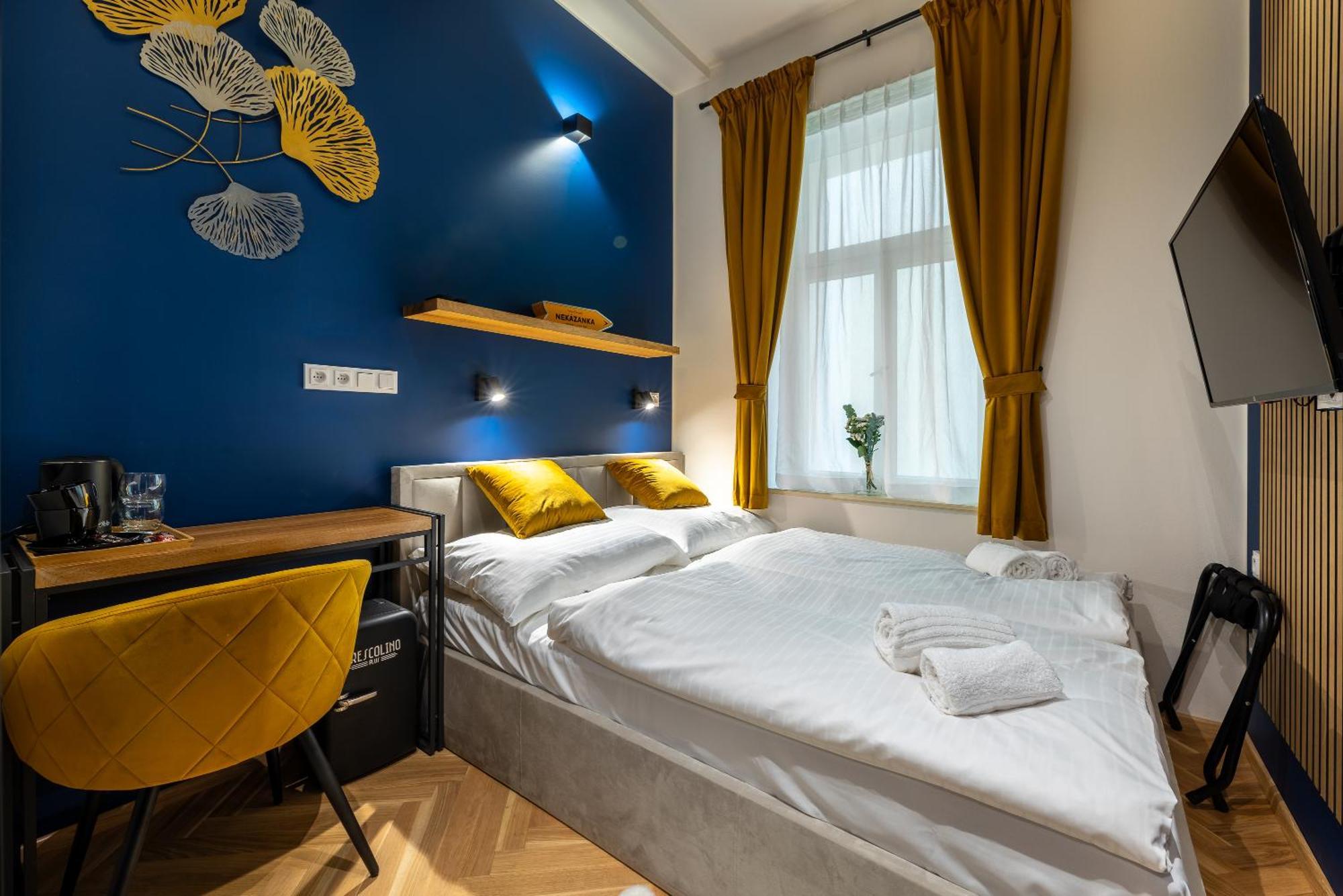 Modern Urban Room In The City Center Of Prag Exterior foto
