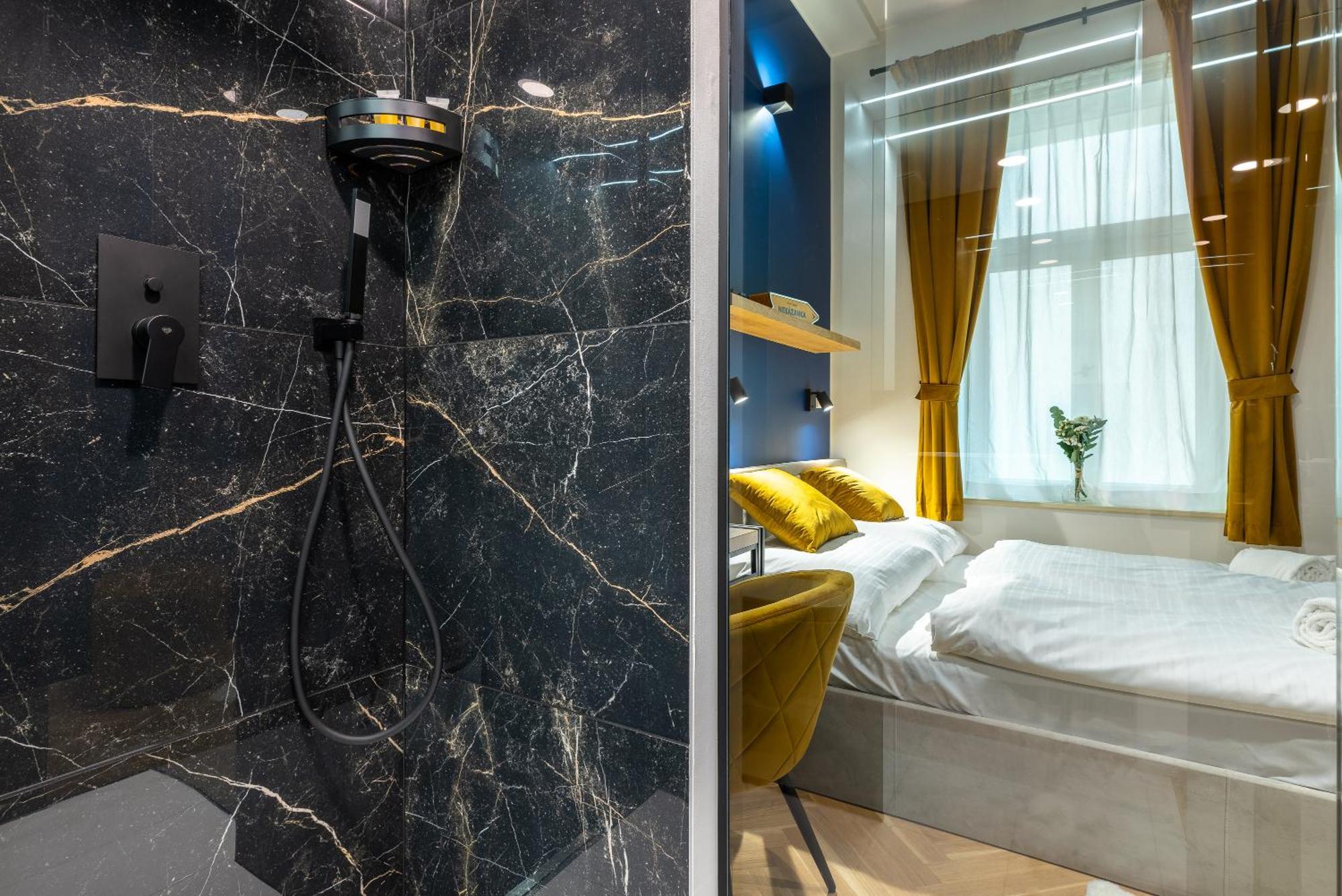 Modern Urban Room In The City Center Of Prag Exterior foto